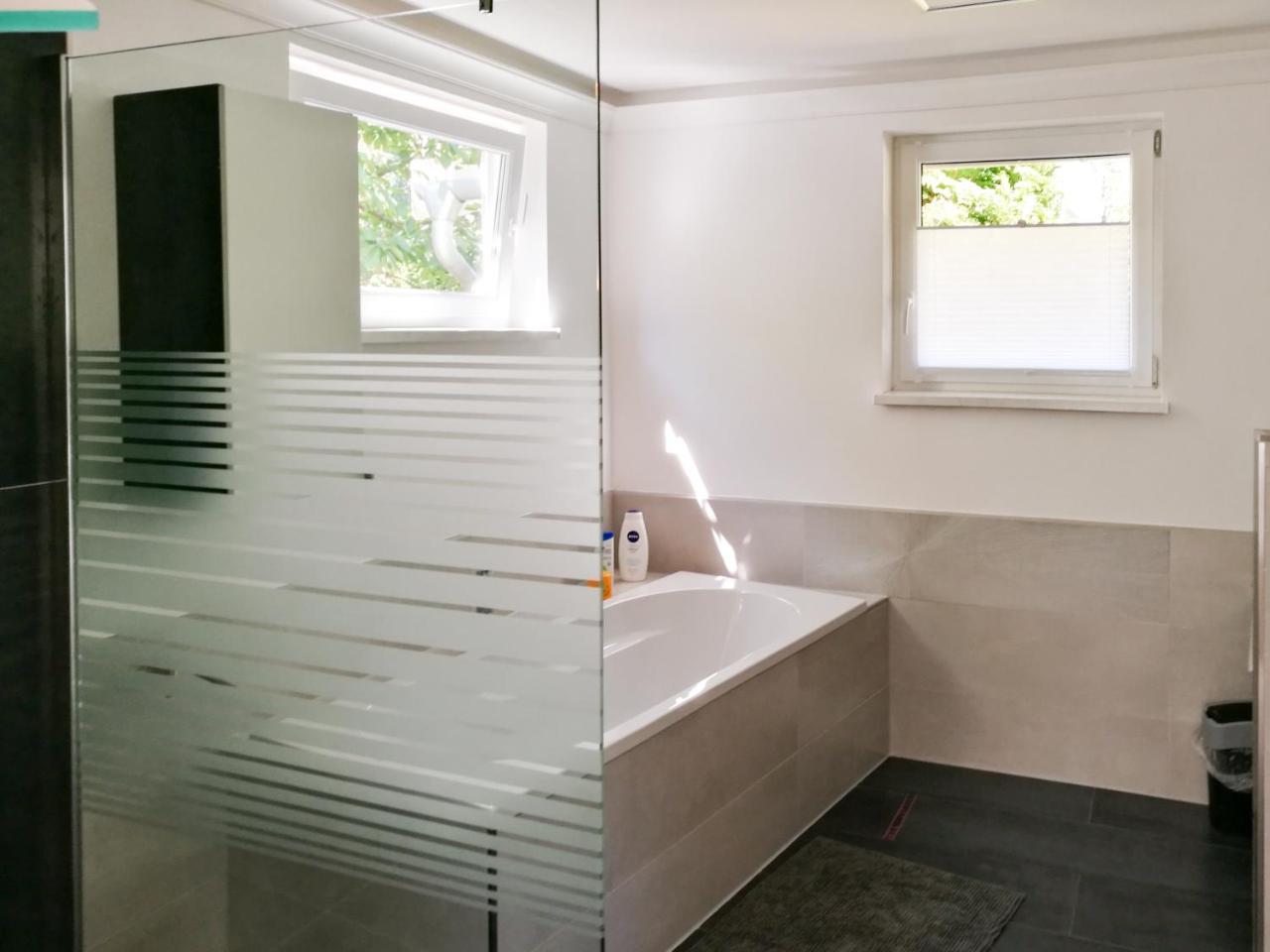 Ferienhaus Goermer Mit Wasserbett Schmölln Esterno foto