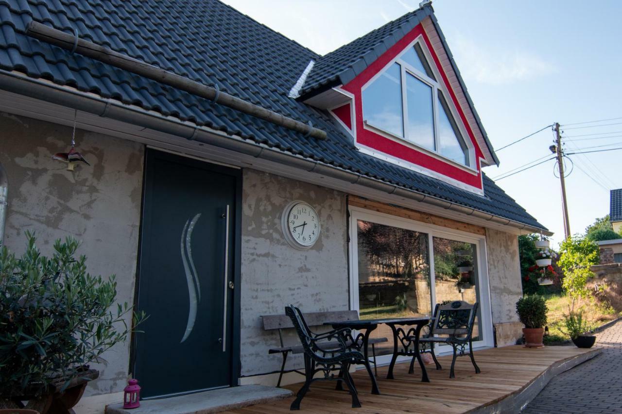 Ferienhaus Goermer Mit Wasserbett Schmölln Esterno foto