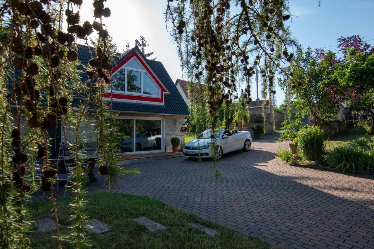 Ferienhaus Goermer Mit Wasserbett Schmölln Esterno foto