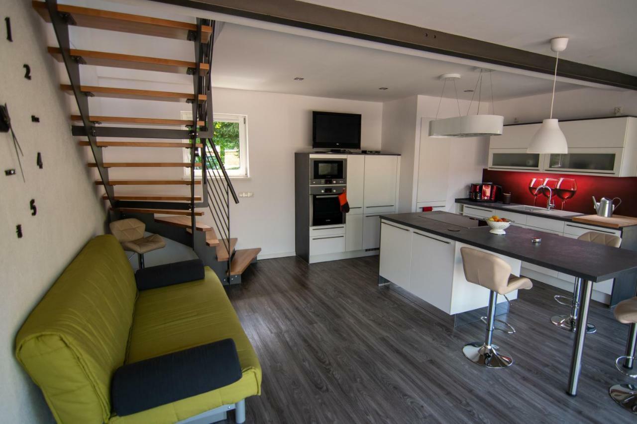 Ferienhaus Goermer Mit Wasserbett Schmölln Esterno foto