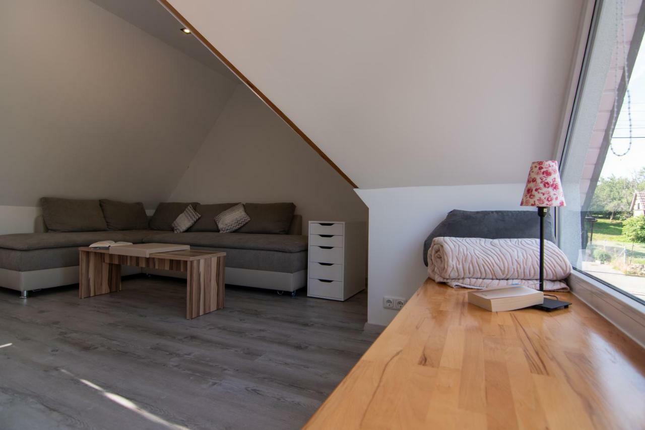 Ferienhaus Goermer Mit Wasserbett Schmölln Esterno foto