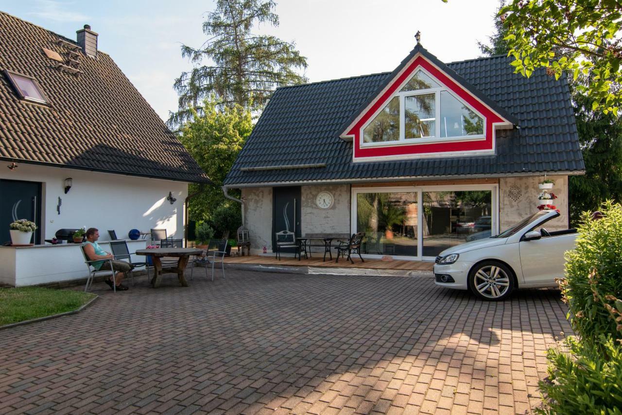 Ferienhaus Goermer Mit Wasserbett Schmölln Esterno foto